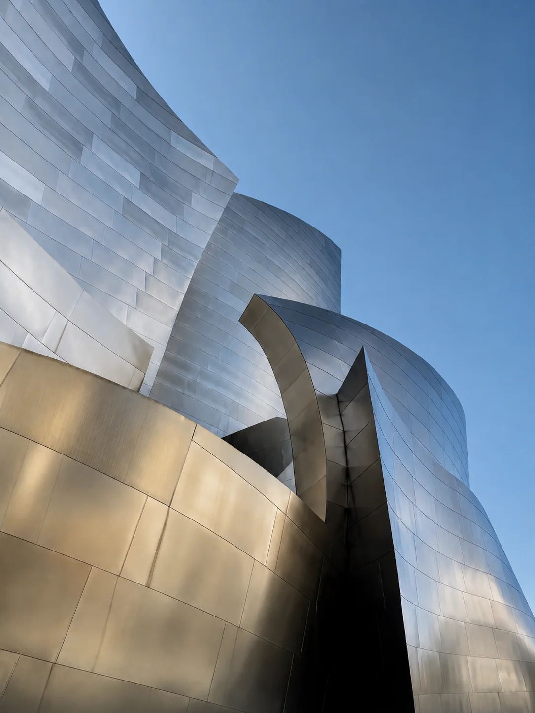 Curved metal architecture at Walt Disney Concert Hall